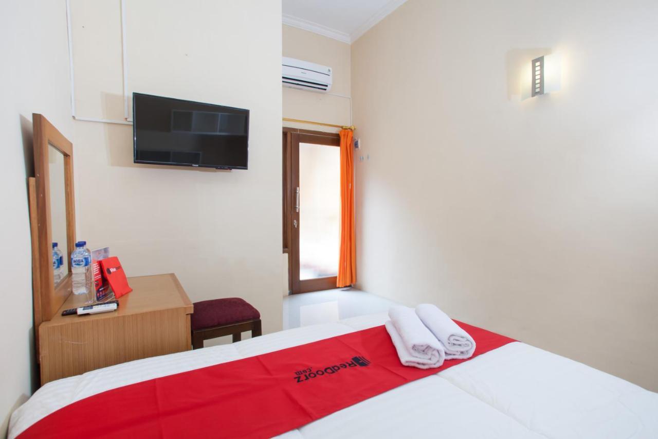 เรดดอร์ซ ชาเรียะฮ์ เนียร์ Untag บันยูวางี Hotel บันยูวังงี ภายนอก รูปภาพ