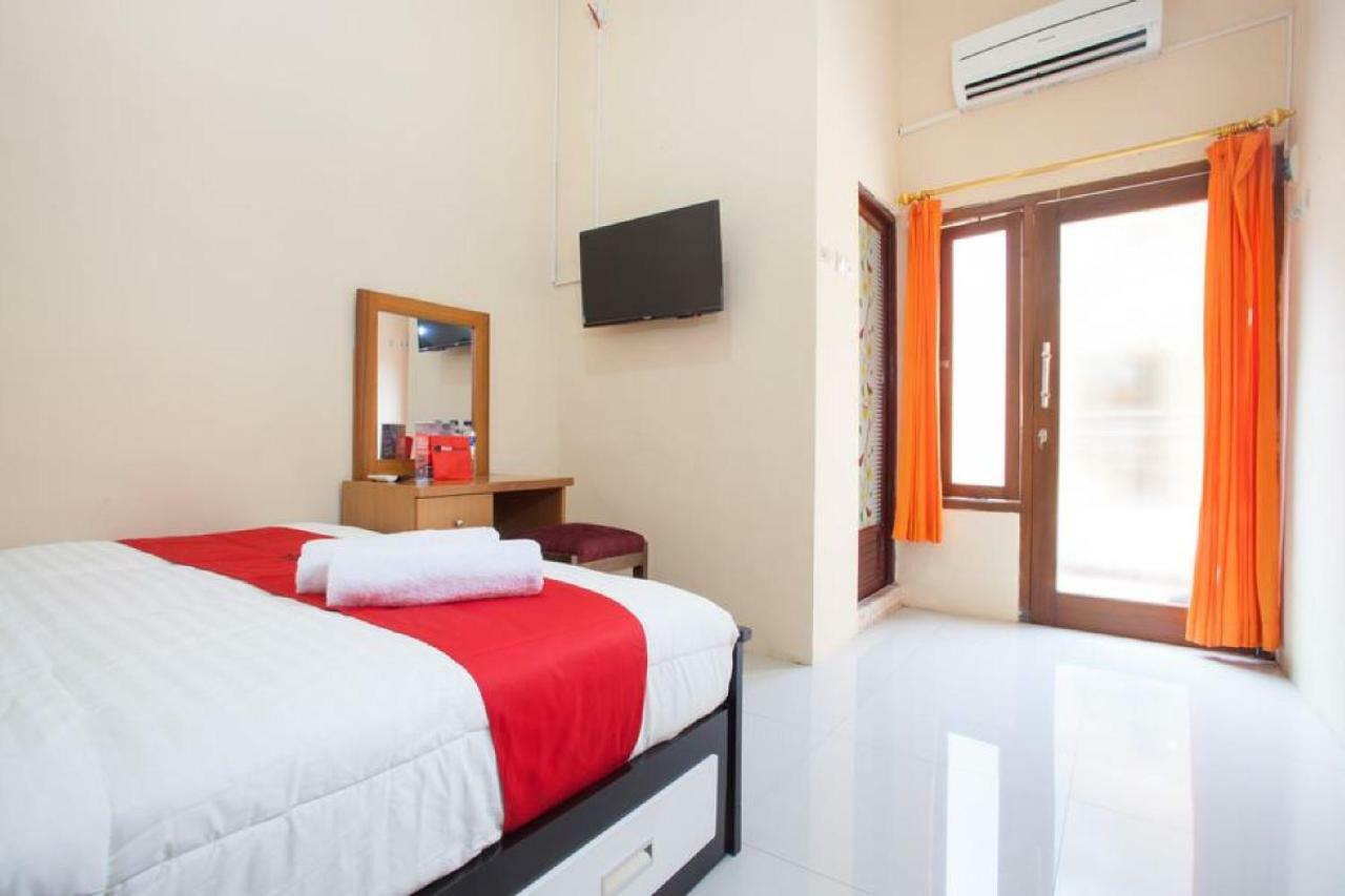 เรดดอร์ซ ชาเรียะฮ์ เนียร์ Untag บันยูวางี Hotel บันยูวังงี ภายนอก รูปภาพ